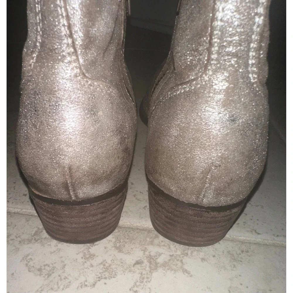 Seychelles Metallic Leather Ankle Boots Champagne Gold‎ Silver Side Zip Size 7